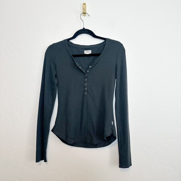 Upwest | Favorite Waffle Henley Knit Long Sleeve Top in Charcoal Grey - Picture 2 of 6